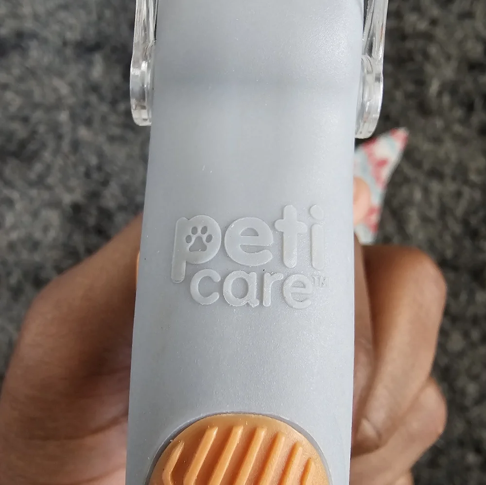 Pet nail trimmer spa kit w/ bandana (20